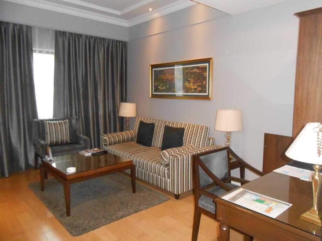 Kenilworth Hotel, Calcutta Extérieur photo