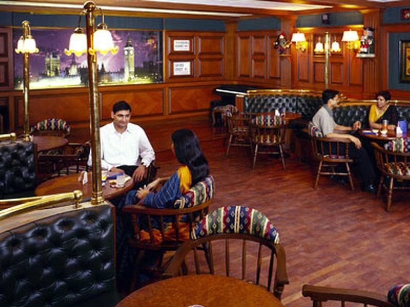 Kenilworth Hotel, Calcutta Extérieur photo