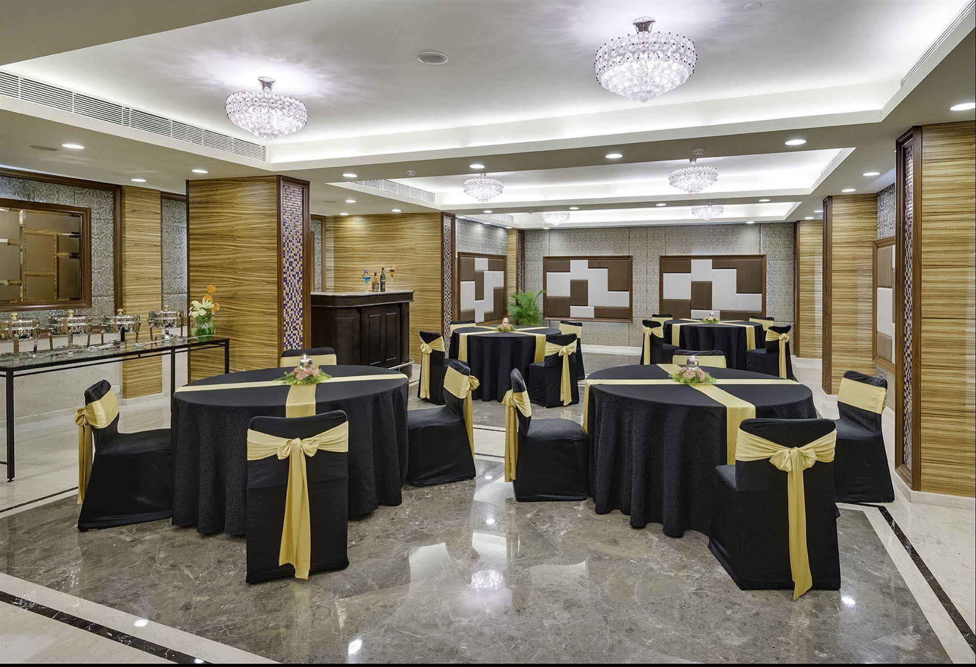 Kenilworth Hotel, Calcutta Extérieur photo
